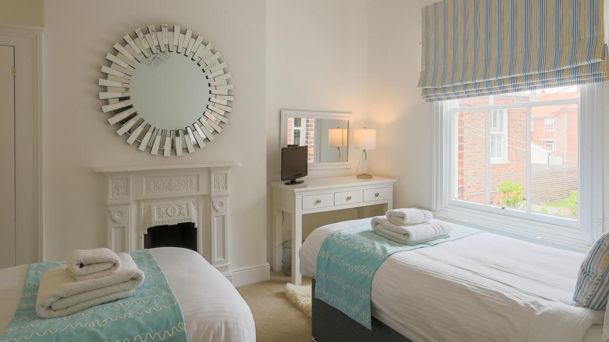 הוילה Northcliffe, Southwold Seafront Sleeps 14 מראה חיצוני תמונה